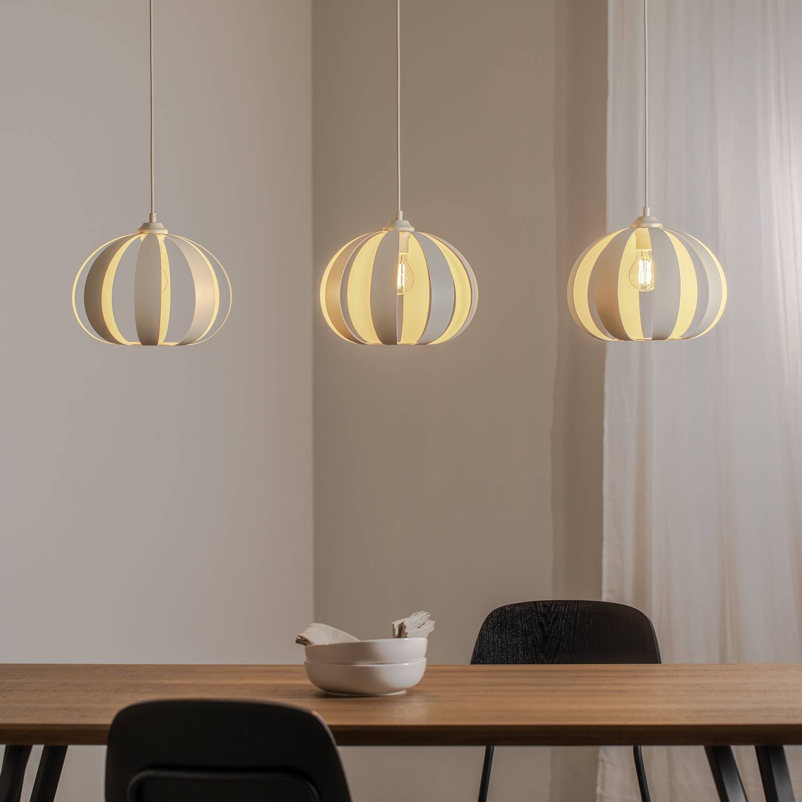 Hängelampe Newton HELAM, dimmbar, creme / amber, für Wohn- / Esszimmer, Metall, Pendelleuchte