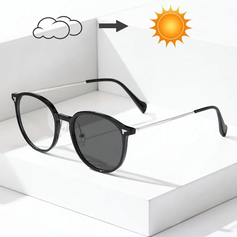 Klassisches Retro-Modeglas mit ovalem Rahmen, stilvolles Vintage-Design für einen modischen Look Image