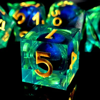 DnD Würfelset, 7-teilig, polyedrische Würfel aus Kunstharz mit drehendem Drachenaugenkern, hellgrüne Image