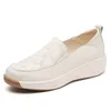 Lässige Damen Plattform leichte Schuhe Leder Slipper bequeme rutsch feste große Größe 43 Frühling