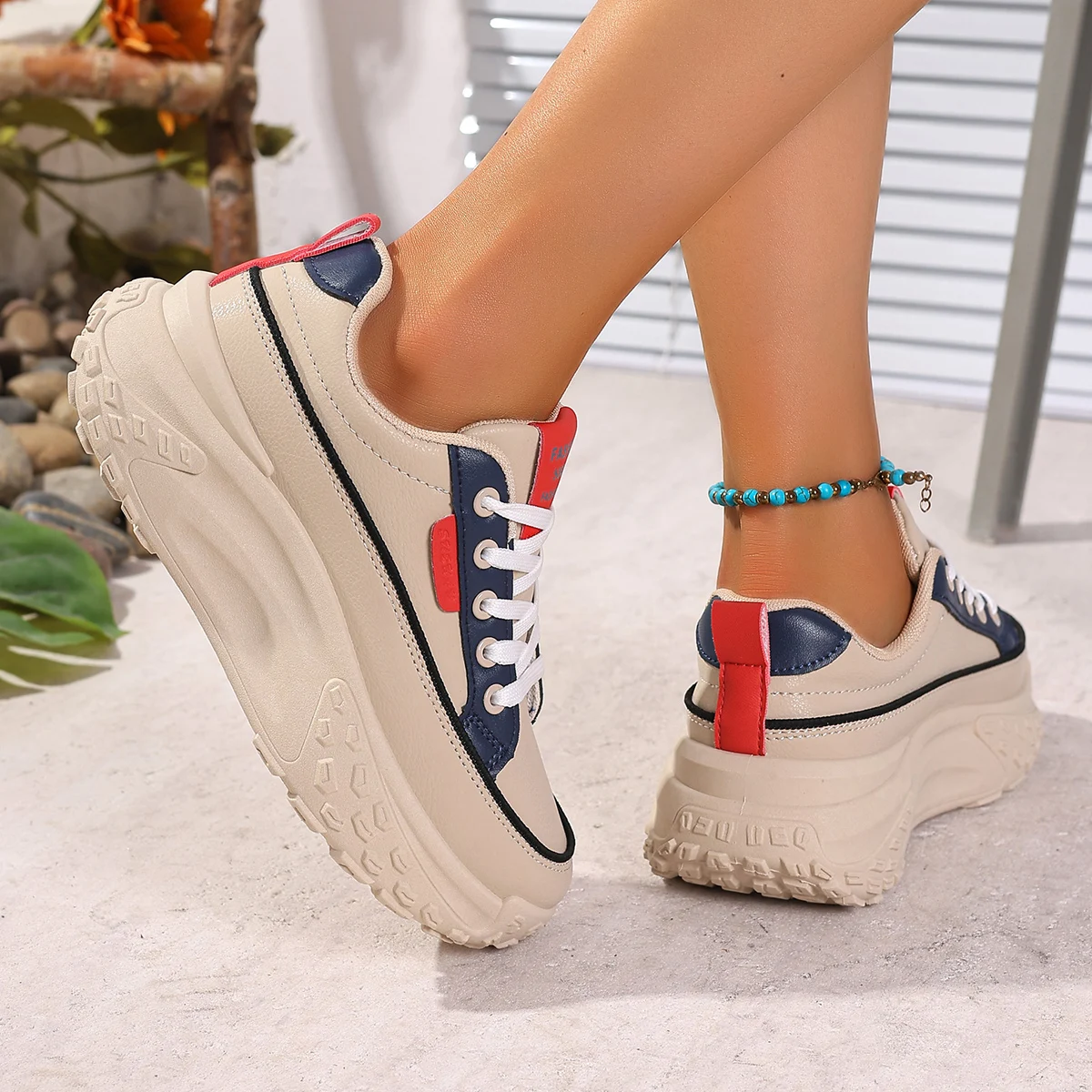 K6710 Neue 2025, farblich passende Papa-Schuhe, dicke Sohle, erhöhte Leder-Sportschuhe, Damenschuhe, Mode, Student, K-Stil, Trbottom