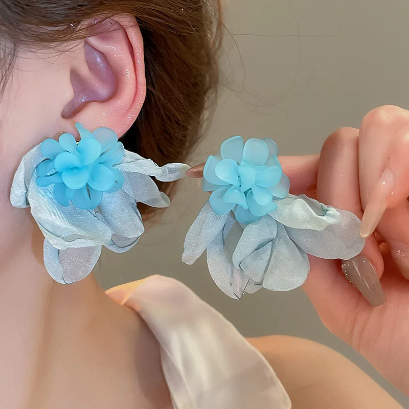 Gaze Blaue Blumen Acryl Ohrstecker für Frauen Süße Mori Mädchen Stil Tropfenohrring Trendy Dating Party Blumenschmuck Geschenke Image