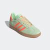 Sneaker ADIDAS ORIGINALS "GAZELLE", Gr. 38, grün (semi grün spark, solar orange, gum 3), Leder, Synthetik, sportlich, Schuhe Sneaker low Retrosneaker Skaterschuh