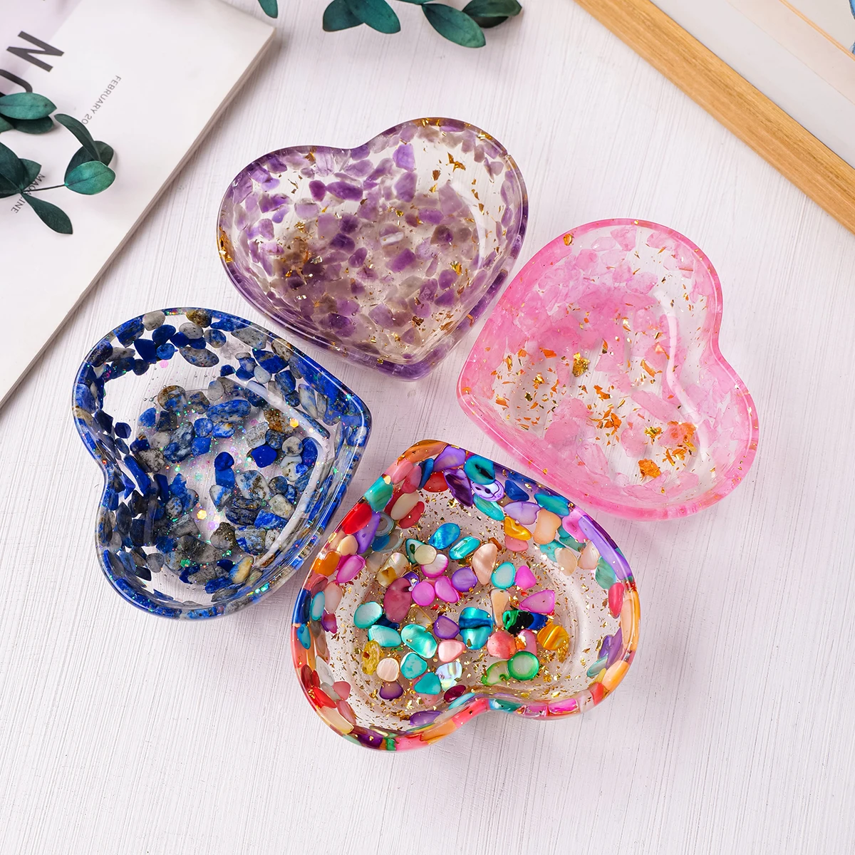 1pc Natürliche Kristall Zerkleinert Stein Tropf Liebe Schüssel Ornament Weihrauch Halter Basis Harz Handwerk Hause Desktop Dekorative Platte Image