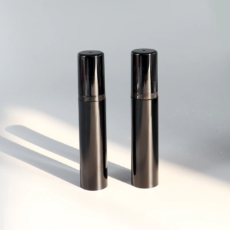 50 Stück 10 ml schwarze PP-Airless-Lotion-Pumpflasche, 1/3 Unzen, nachfüllbarer Mini-Beauty-Airless-Creme-Shampoo-Behälter mit transparentem Deckel Image