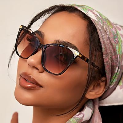 TEMU Elegant Square Cat- Glasses For Women, Stylish Polycarbonate Frame With Decorative Hinges, Glossy Finish, Fashionable Accessory For Chic Outfits Image