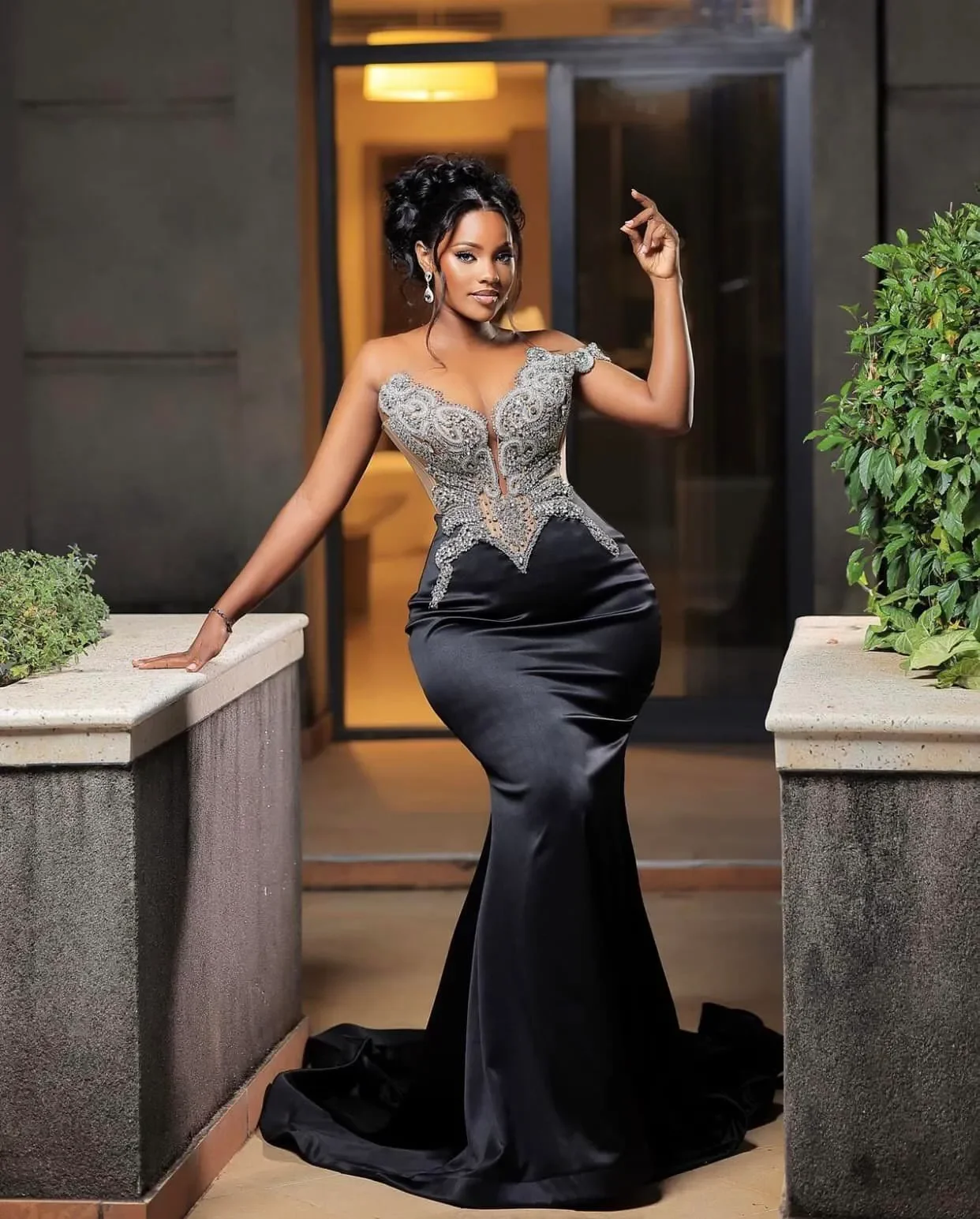 African Black Off Shoulder Mermaid Ball Dress Satin Strapless Beaded Lace Evening Dress Birthday Party Dress Customization