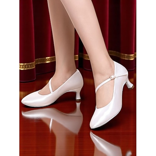 Weiße Lack-Mary-Jane-Tanzschuhe für Damen mit Kitten Heels – klassische Bühnen- und Ballsaalschuhe für Damen Image