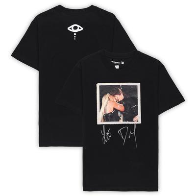 Liv and Dom WWE Signiertes T-Shirt Image