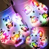 Rosa Herz LED Schuh Charms für Mädchen, süße Schmetterling Katze Pin Zubehör für Schuhe, Spiel Griff Blume Clog Schnalle Dekoration
