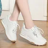 Frühling Herbst Casual Weiche Sohle Lace-Up Kleine Weiße Schuhe Alle Spiel Sport Schuhe Leichte Damen Casual Board Schuhe Mutter schuhe