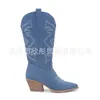 Klassiker Frauen Schuhe Cowboy Western Stiefel Shiny Metallic Frau Stickerei Hohe Spitz Rosa Schuhe