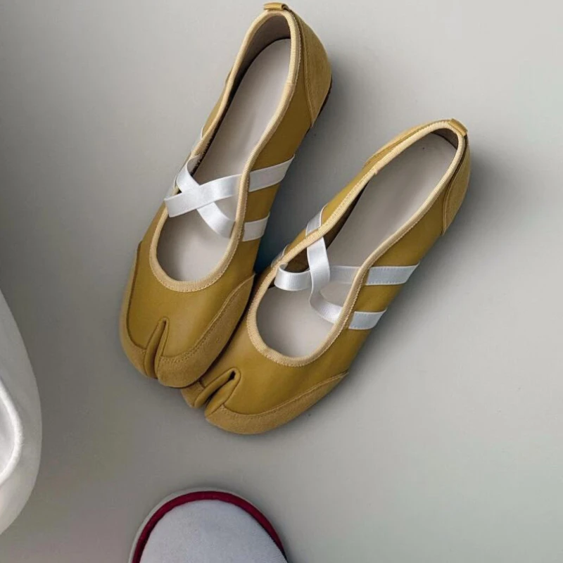 Split-Toe Casual Ballett Wohnungen Schuhe Frauen Pu Leder Kreuz Band Mary Janes Schuhe Frühling Herbst Streetwear Elegante Faulenzer neue