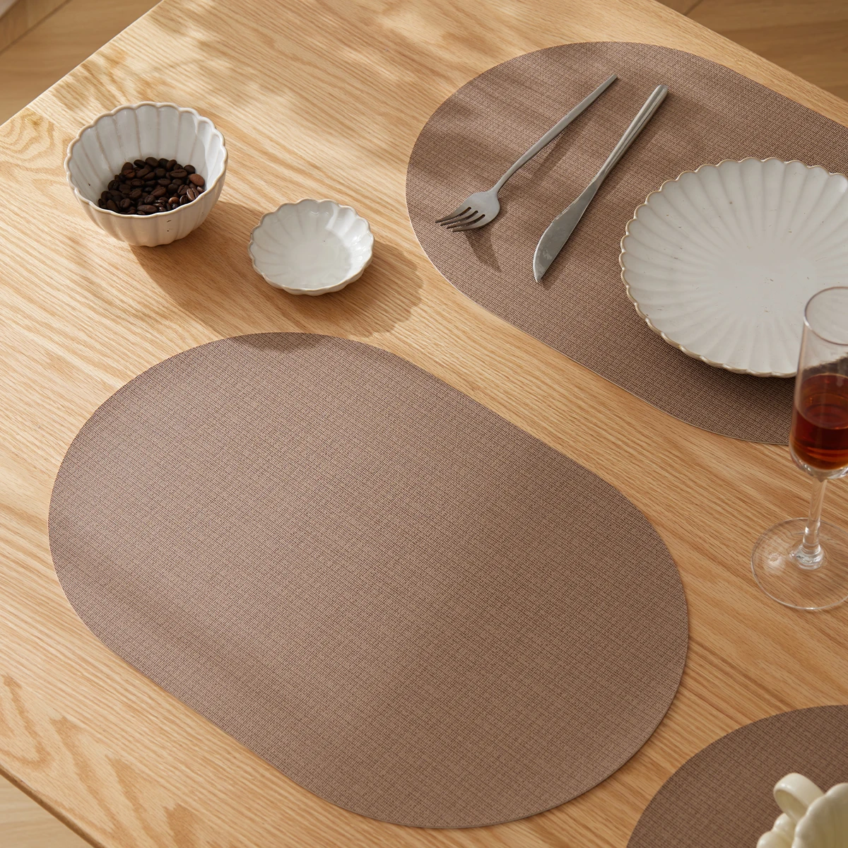 4/6/12 Stück, PU-Tischsets, wasserdichte, rutschfeste Tischsets für den Esstisch, wärmeisolierendes Tischsets-Set aus Leder, Tassenmatte im nordischen Stil Image