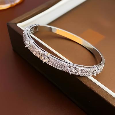 TEMU Elegant Clover Inlaid With Shiny Cubic Zirconia Bracelet - 14k Gold Plated, Suitable For And Parties, Ideal Gift Image