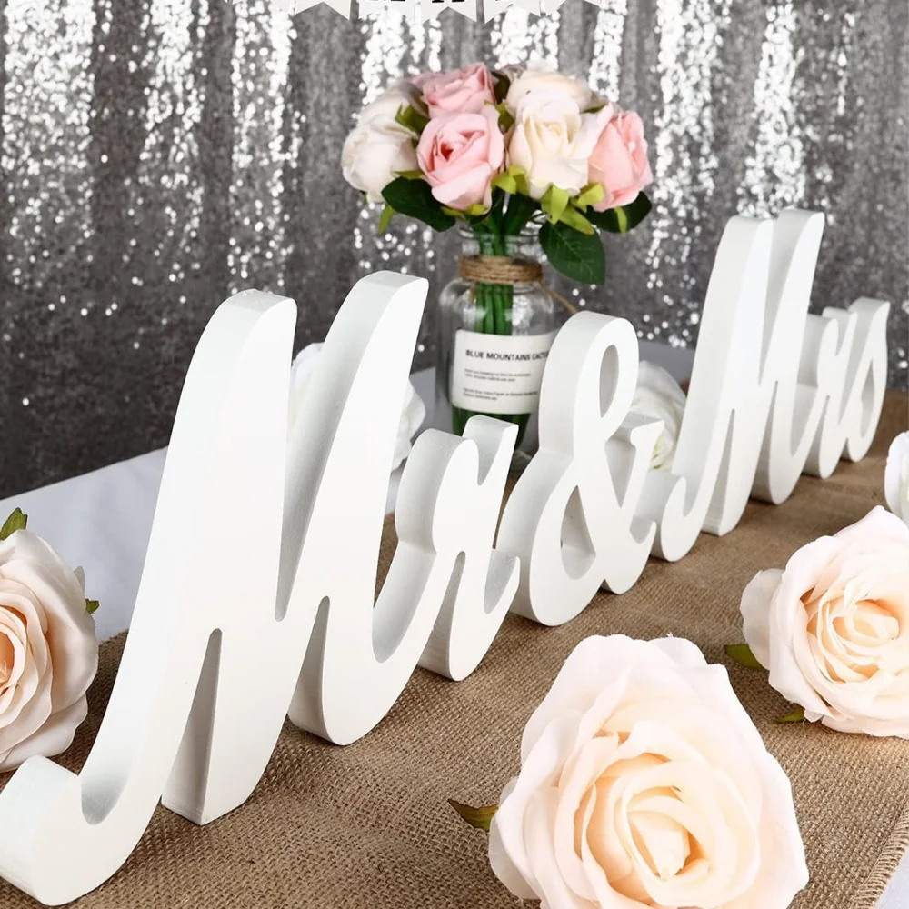 Weiße Mr & Mrs Holzornamente, Buchstabenschilder für Tischdekoration, romantische Foto-Requisiten, Hochzeitsgeschenke, rustikale Hochzeits-Party-Dekoration