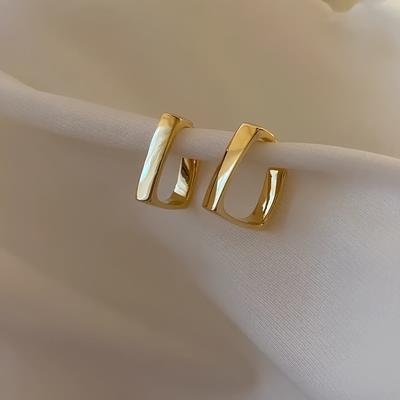 TEMU Chic Geometric Rectangle Hoop Earrings - Fashion Alloy With Minimalist - Trendsetting Women Image