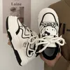 Original japanische Hello Kitty Damenschuhe Frühling Herbst neue Plattform lässig Off White Schuhe