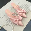 Hausschuhe mit Schleife und spitzem Zehenbereich für Damen, elegante Pantoletten-Schuhe, 2025,