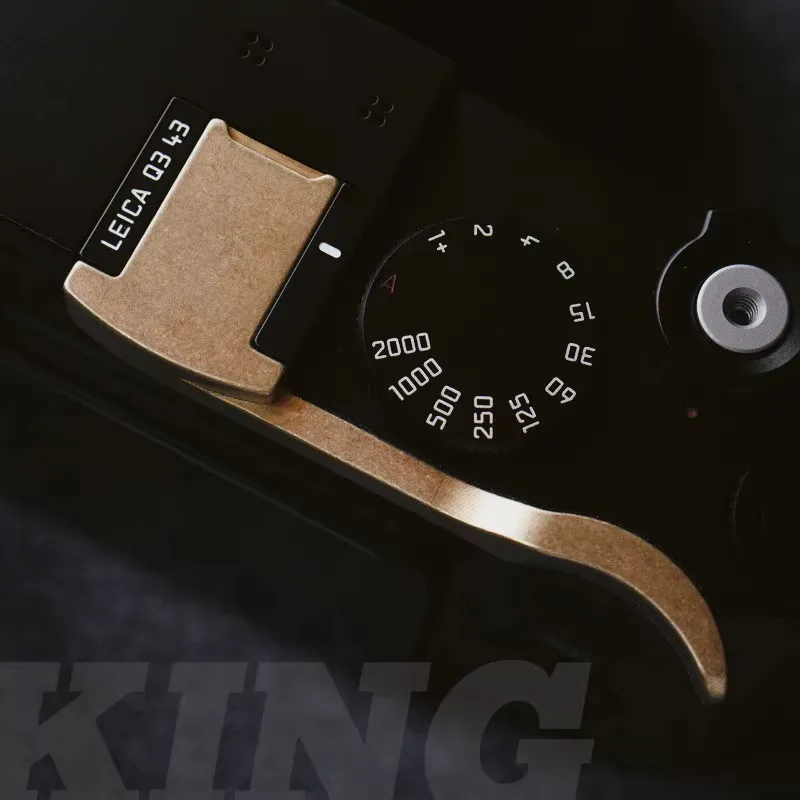 Hochwertige Kamera aus reinem Kupfer, neuer Metall, verlängerter Daumen-Up-Blitzschuh-Daumengriff, hergestellt für Leica Q3 Q-3 43-Kamera Image