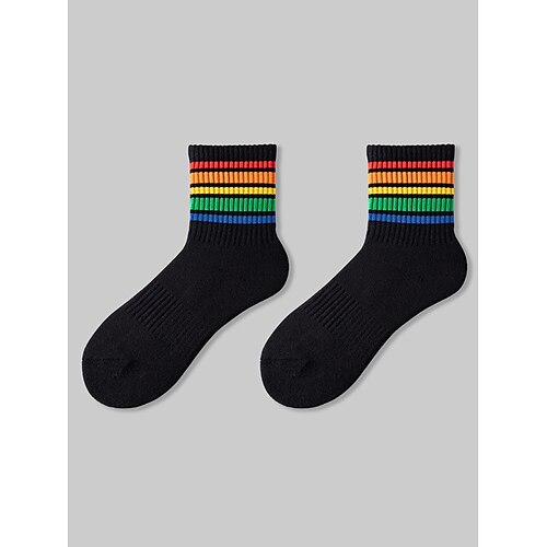 Regenbogen-Pride-Socken für Herren – farbenfrohes LGBT-Festival-Accessoire für den Alltag, Sport und Pride-Events Image