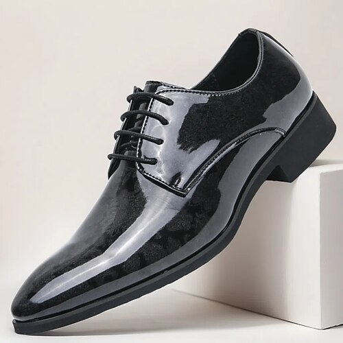 grüne, glänzende Oxford-Schuhe für Herren mit Schnürung – modisch, formell, geeignet für Geschäftstreffen und halbformelle Veranstaltungen Image