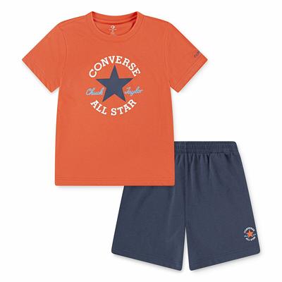 T-Shirt/Shorts Outfit