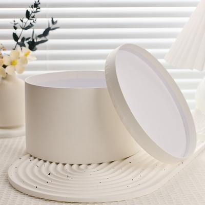 TEMU Stylish White Round Wedding Gift Box Set - Factory Wholesale High-end Wedding Handheld Gifts - Brides And , For Gifts! Image