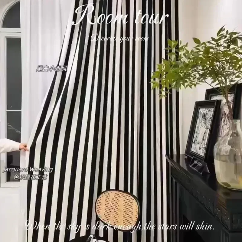 Vertikal gestreifter schwarz-weißer Chenille-Jacquard-High-End-Vorhang, Kunst, Wohnzimmer, Studio, kleiner Duft, Verdunkelungsvorhänge Image