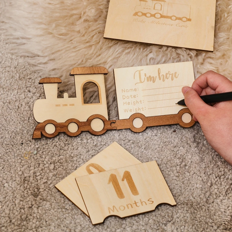 Monatliche Meilensteinkarten aus Holz für Babys, Mädchen und Jungen, Neugeborene, Fotografie-Requisiten, Zubehör, Zug, doppelseitig, Zahlenmonat, Baby-Geschenk Image