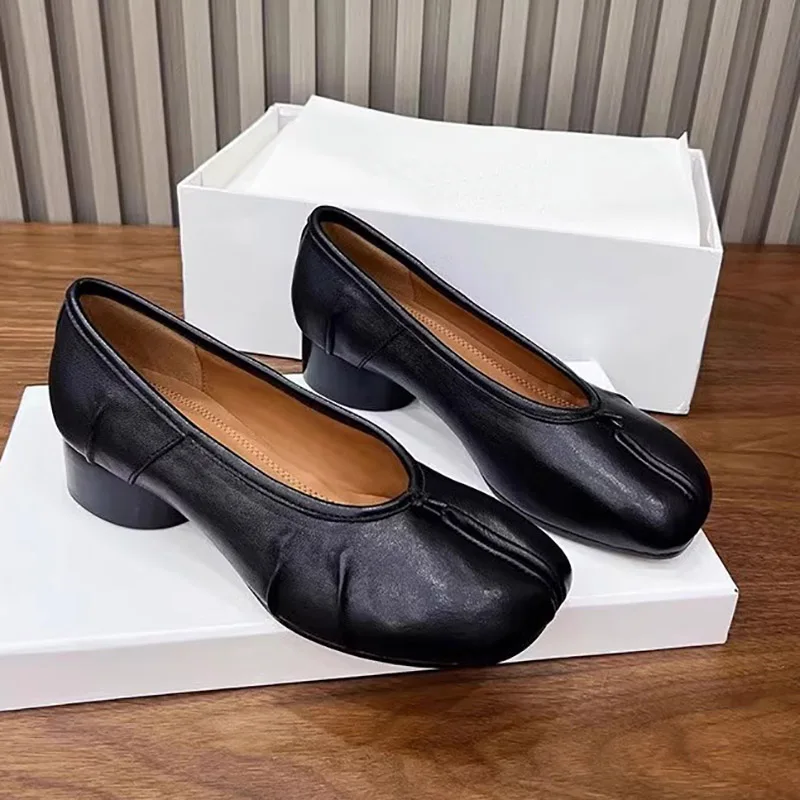 Nouveau Tabi chaussures femmes bout fendu Ninja pompes femme talons hauts femme fête gros talons ronds cochon sabot chaussures femme chaussure femme