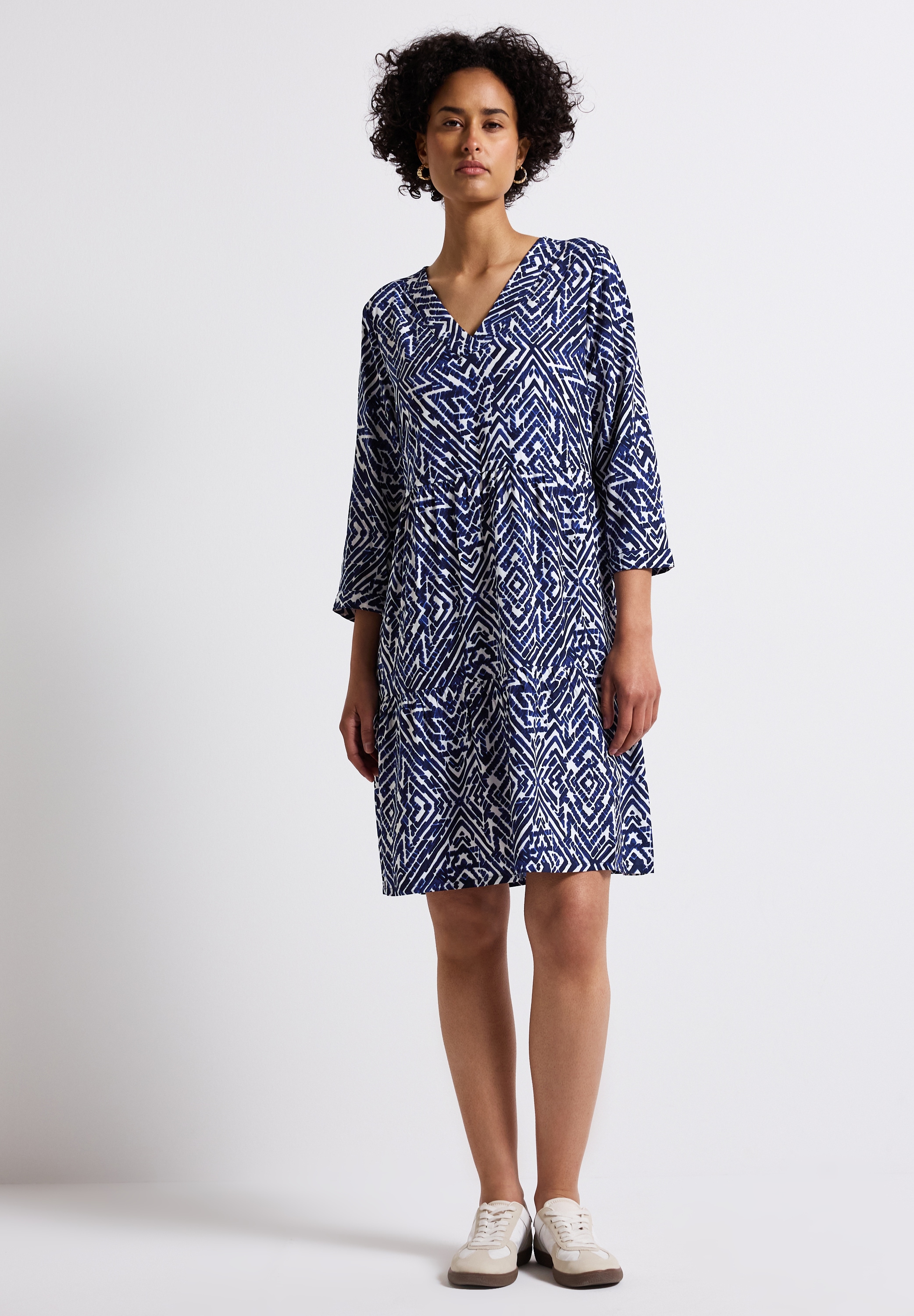 Tunikakleid STREET ONE, Damen, Gr. 40, EURO-Größen, blau (tiefblau), Stoff, 100% Viskose , bedruckt, normal kniefrei, Rundhals, Bündchen, Kleider, aus Viskose