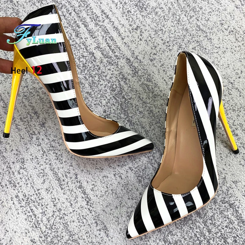 2025 neue Schwarz Und Weiß Gestreiften High Heels Sommer Einzelnen Schuhe Frauen Klassische Spitz 8-12 CM Dünne ferse Pumpen Große Größe 45 46