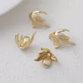 2 PZ Delicata Fiore Base Cap Pendenti E Ciondoli Orecchini Creazione di Gioielli Eardrop Forniture FAI DA TE Ottone 14k Placcato Oro Accessori 21*18mm