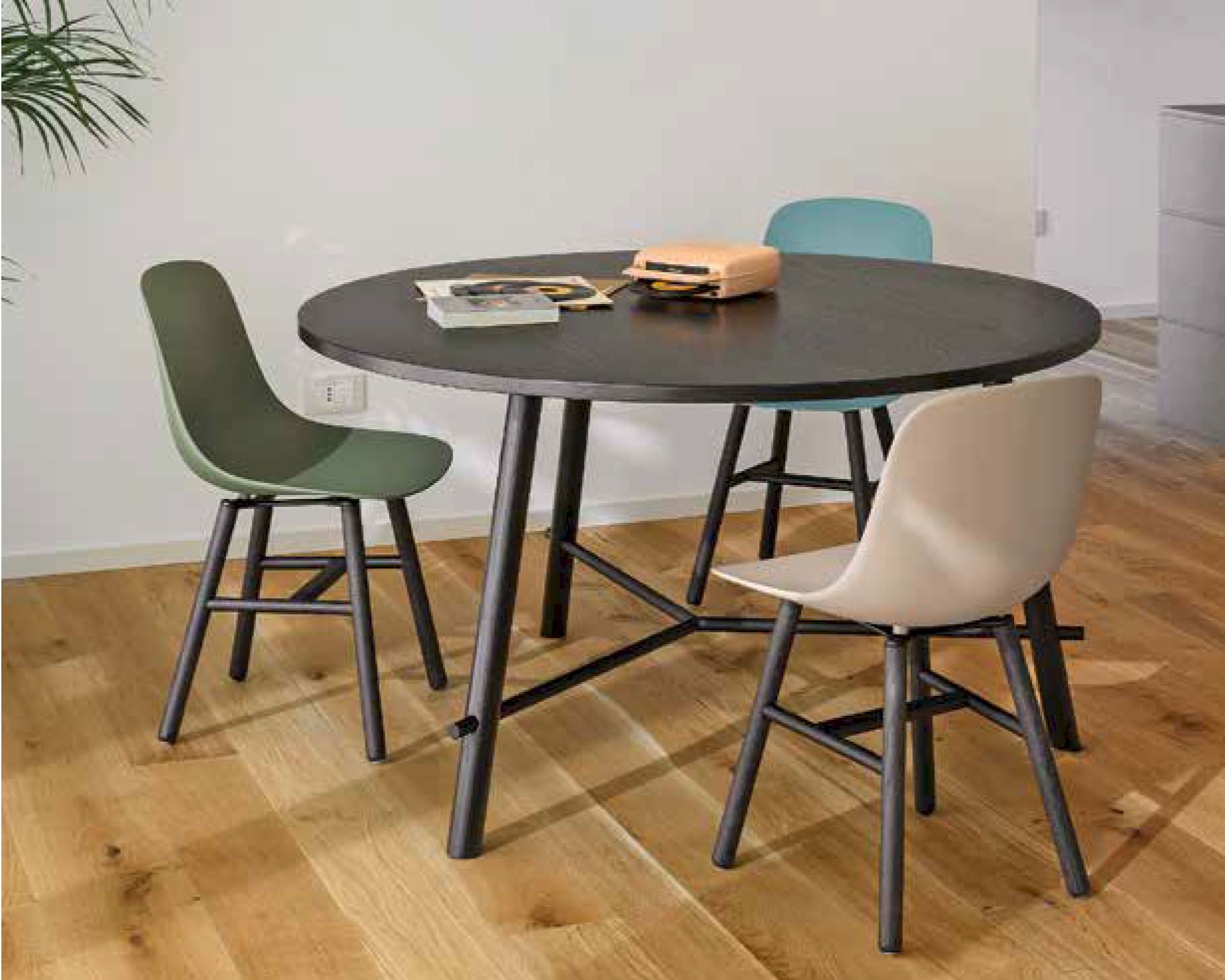 infiniti »PURE LOOP MONO« Retro Designer-Stuhl – erhältlich in 56 Ausführungen