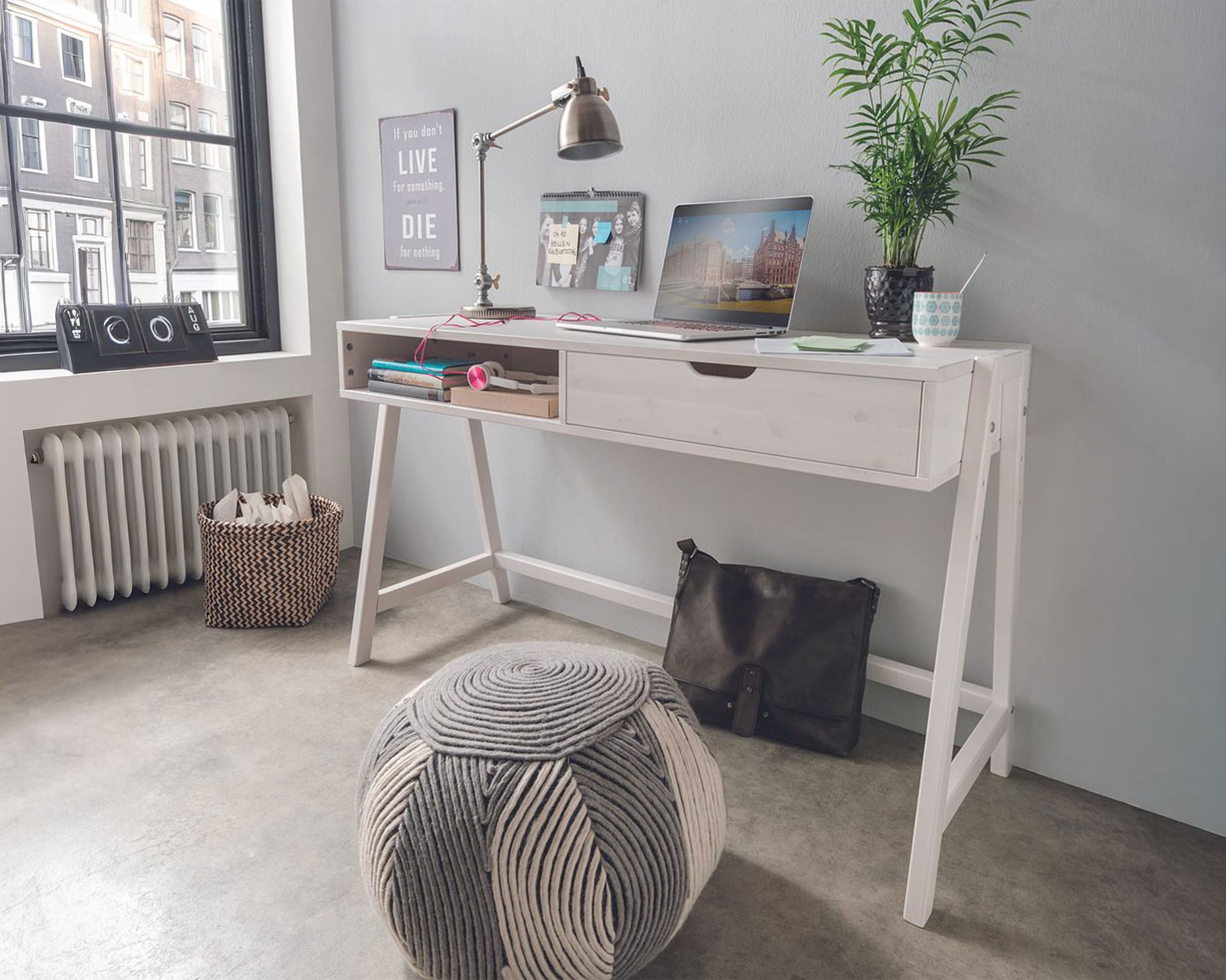 INFANSKIDS Schreibtisch - höhenverstellbar – erhältlich in 16 Ausführungen