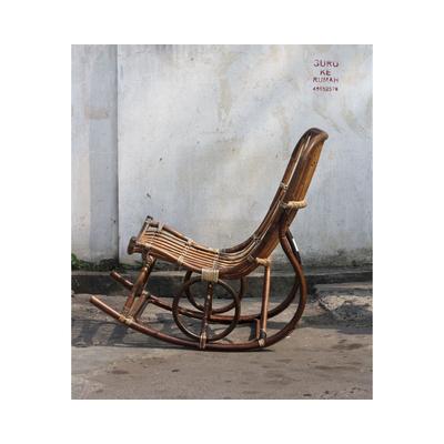 SIT Rattan Vintage Schaukelstuhl Image