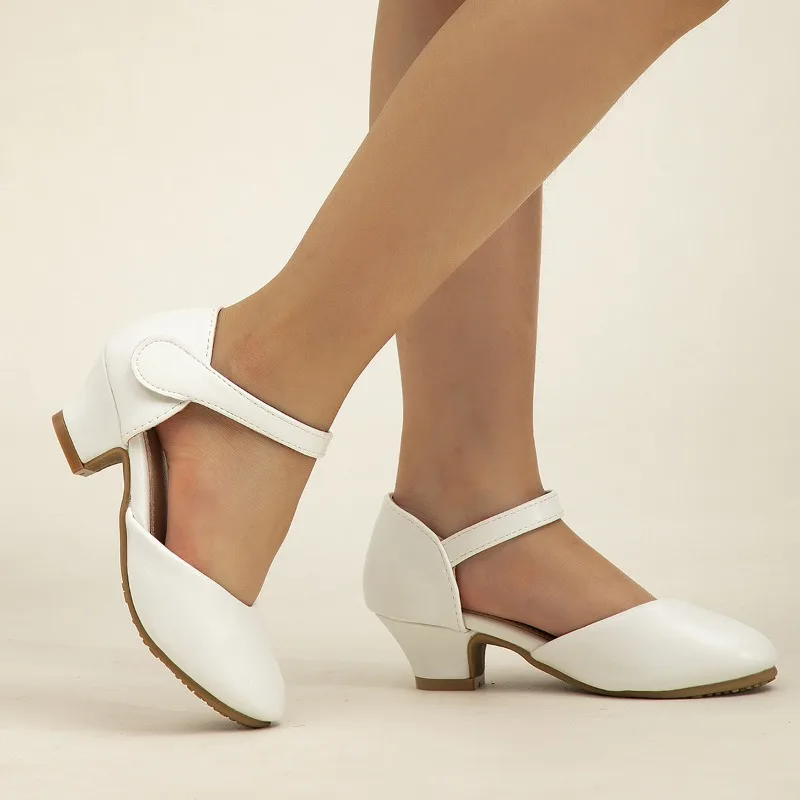 Neue Elegante Kinder High Heels Mode Bühne Leistung Prinzessin Schuhe für Mädchen Süße Vielseitige Kinder Mode Kausalen Sandalen