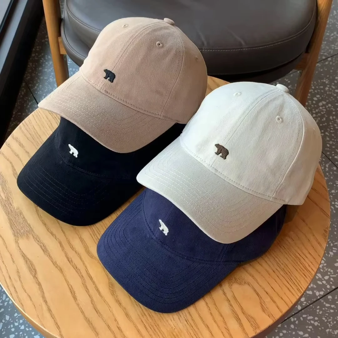 Mit Eisbär bestickte Baseballkappe, Retro-Hut mit breiter Krempe, Unisex-Entenschnabelkappe mit weichem Oberteil, lässiger Stil für Männer und Frauen Image