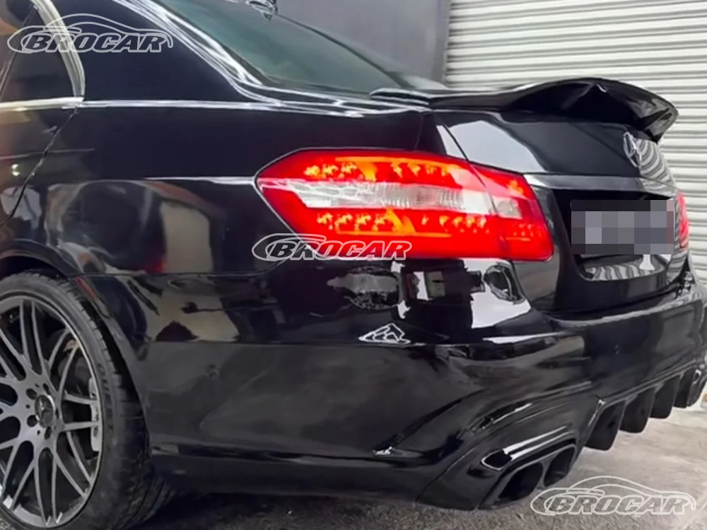 Für 2008–2015 Mercedes-Benz E-Klasse W212 E63 AMG R-Stil, hochwertiges FRP-Material, unlackierter Spoiler, Kofferraum-Kofferraumflügel-Spoiler Image