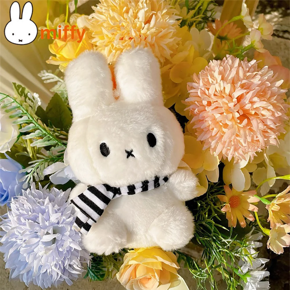 Süße Miffy Kawaii Plüsch Puppe Anhänger Cartoon Kaninchen Schwarz Weiß Schal Plüsch Anhänger Schlüsselanhänger Rucksack Zubehör Mädchen Geschenk Image
