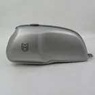 Serbatoio moto - SQUARE - ARGENTO opaco Per parti originali moto MUTT MPT-0357 MPT-1361