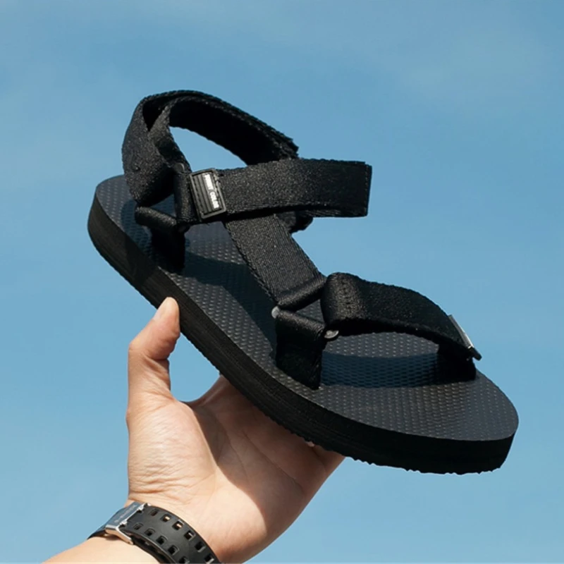 2025 neue Männliche Casual Sandalen Outdoor Strand Urlaub schuhe männer Sandalen Einfache Casual Sommer Schuhe Bequeme Turnschuhe Homme