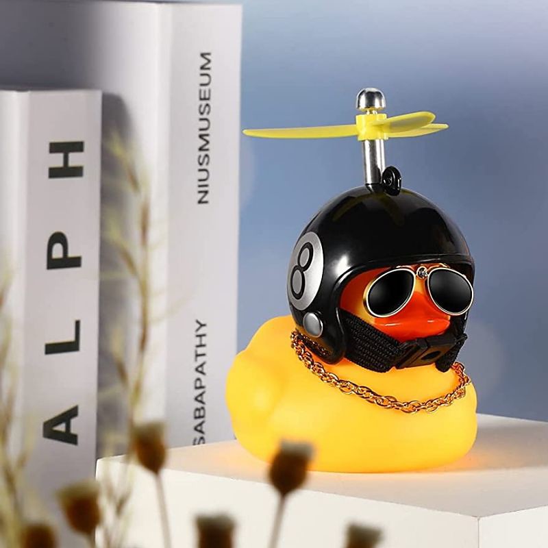 Swinging Duck Car Hanging Ornament Rubber Duck Toy Car Ornament with Propeller Helmet Swing Duck Car Rear View Mirror Pendant Yellow Duck Car Dashboard Decoration for Car Interior Decors 1PCS