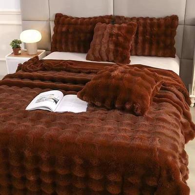 Super Soft Faux Fur Throw Blanket Royal Luxury Cozy Plush Blanket use for Couch Sofa Bed Chair, Reversible Fuzzy Faux Fur Velvet Blanket