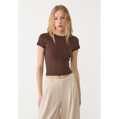 Stradivarius Slim fit basic t-shirt Brown XS