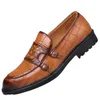 Große Größe Stein Muster Leder Schuhe für Männer Frühling Herbst Neue Schnalle Designer Schuhe