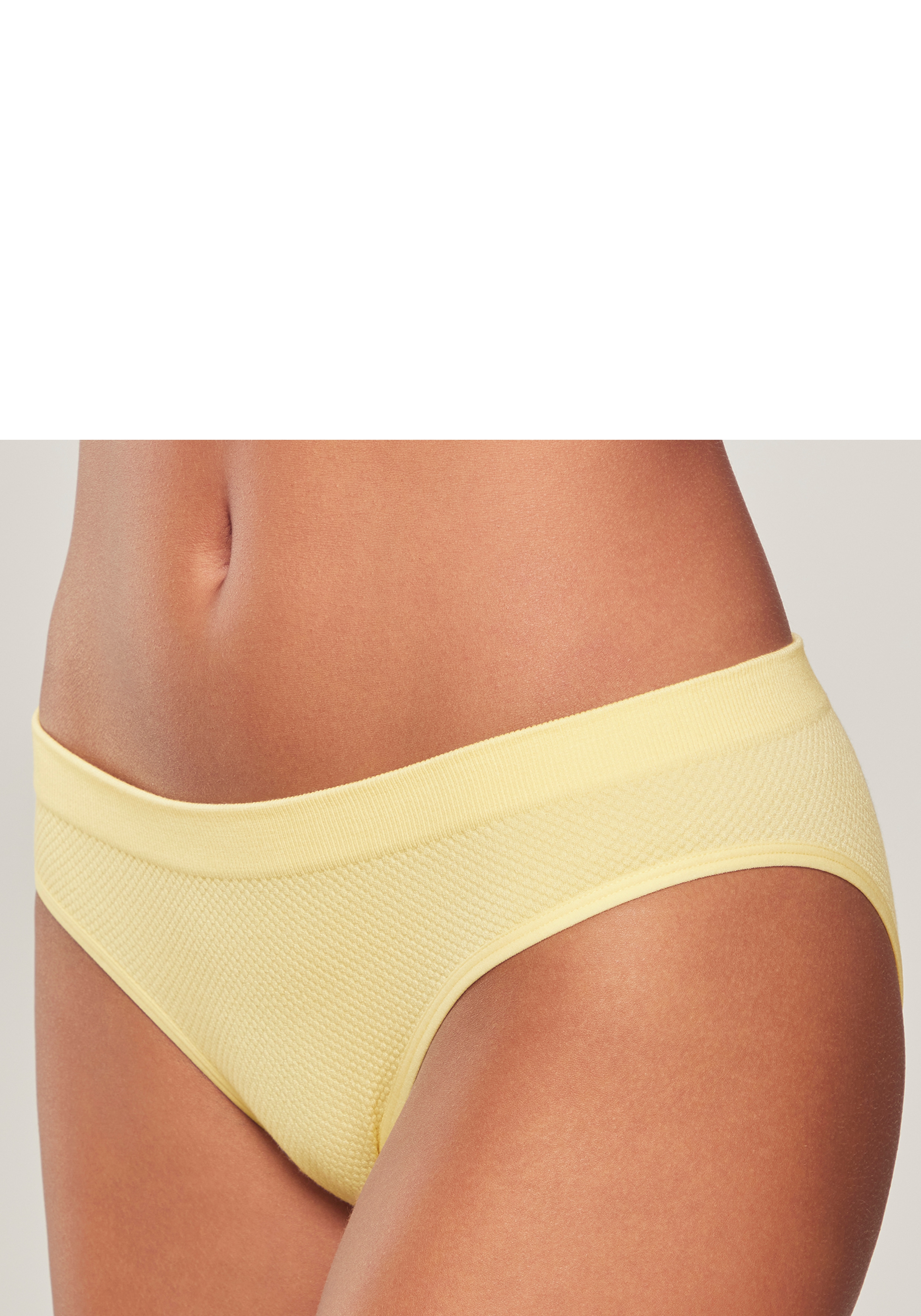 Slip LASCANA, Damen, Gr. 48/50, gelb (vanille), Jersey, Obermaterial: 58% Baumwolle, 39% Polyamid, 3% Elasthan, figurbetont, Unterhosen Slip, aus angenehm weicher Baumwolle