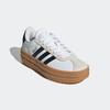 Sneaker ADIDAS SPORTSWEAR "VL COURT BOLD KIDS", Gr. 38,5, weiß (cloud weiß, core schwarz, gum 3), Synthetik, Leder, sportlich, Schuhe, Design auf den Spuren des adidas Gazelle Bold