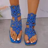 2025 heiße Damen Schuhe Schnalle frauen Sandalen Mode Neue Kristall Strand Sandalen Frauen Sommer Plus Größe Flache Sandalen zapatos